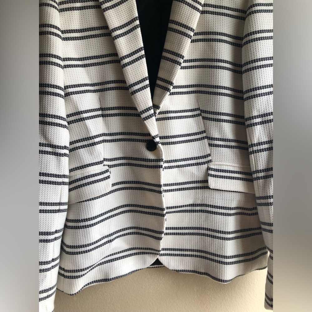 Willi Smith Women’s Long Sleeve Button White Black Stripped Jacket Size Small - Picture 5 of 13